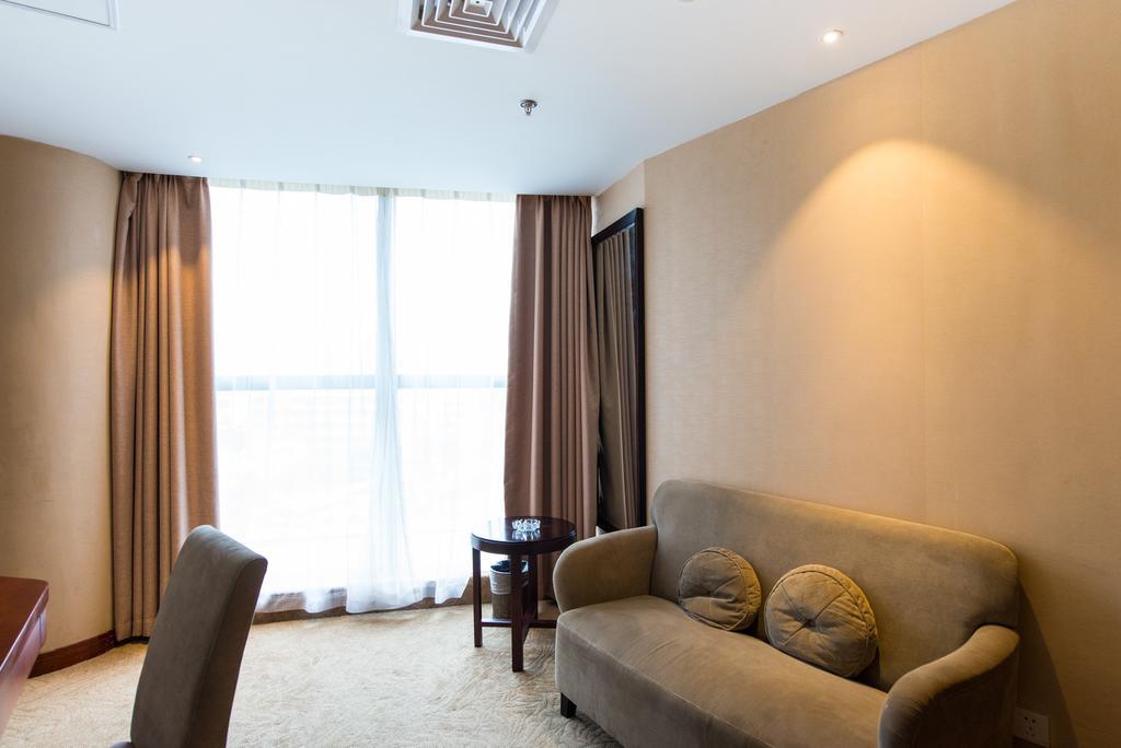 Vienna International Hotel - Expo Branch Shanghai Exteriör bild