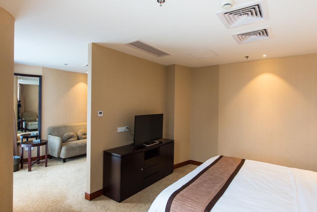 Vienna International Hotel - Expo Branch Shanghai Exteriör bild