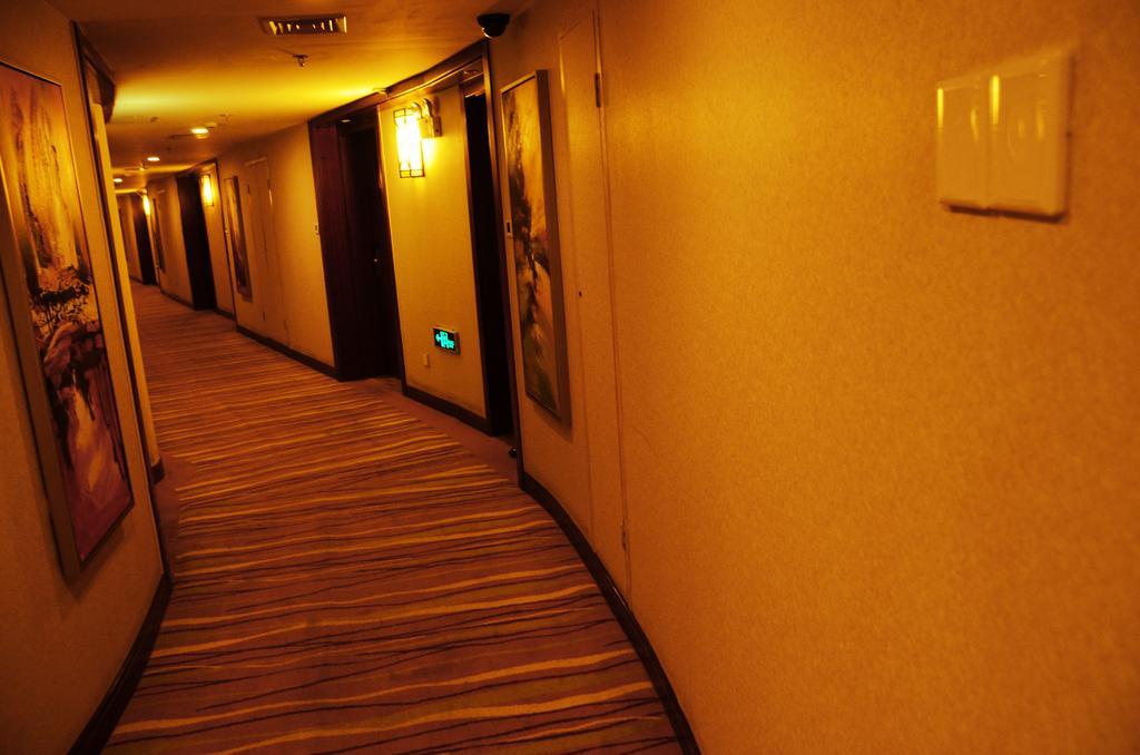 Vienna International Hotel - Expo Branch Shanghai Exteriör bild